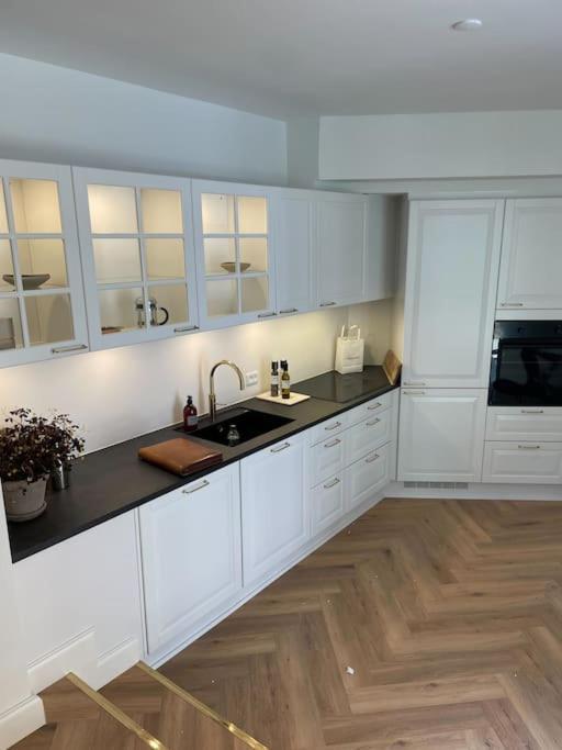 Apartament Nyrenoveret Charmerende Lejlighed I Odense C! Zewnętrze zdjęcie